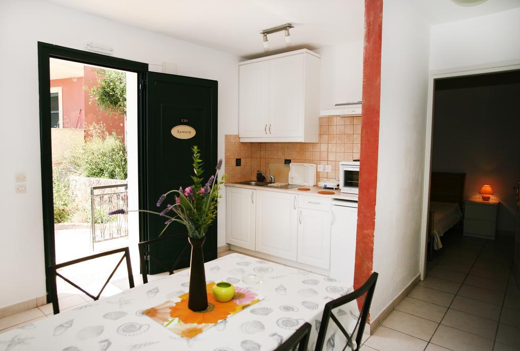Glyfada Gorgona Apartments Dış mekan fotoğraf