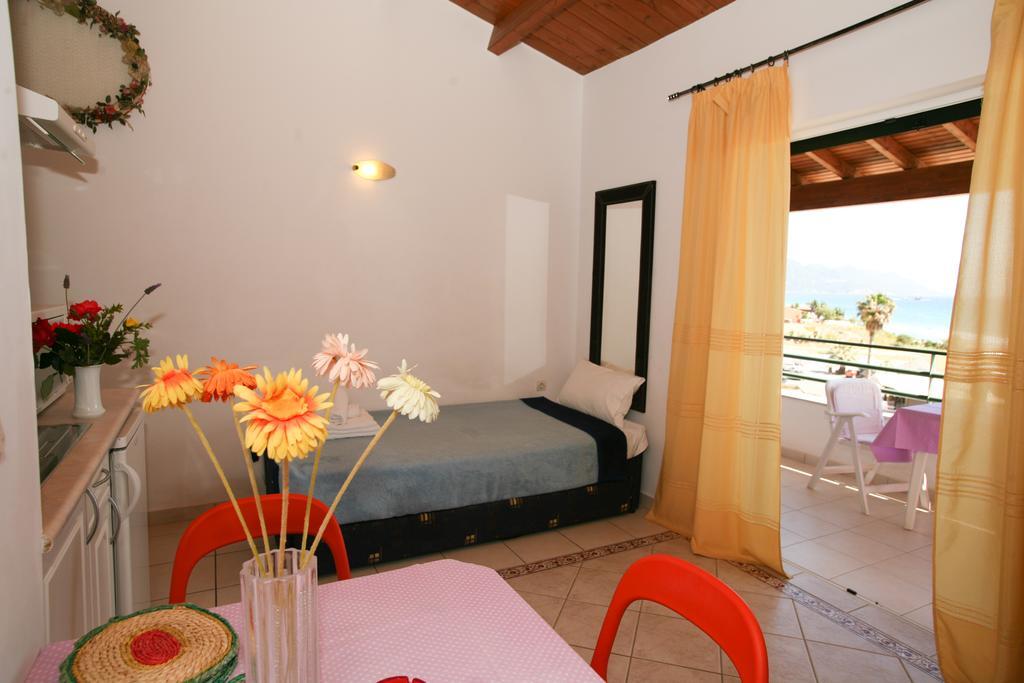 Glyfada Gorgona Apartments Dış mekan fotoğraf