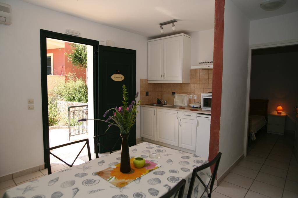 Glyfada Gorgona Apartments Dış mekan fotoğraf