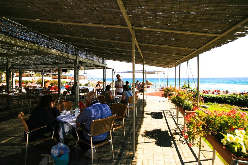 Glyfada Gorgona Apartments Dış mekan fotoğraf